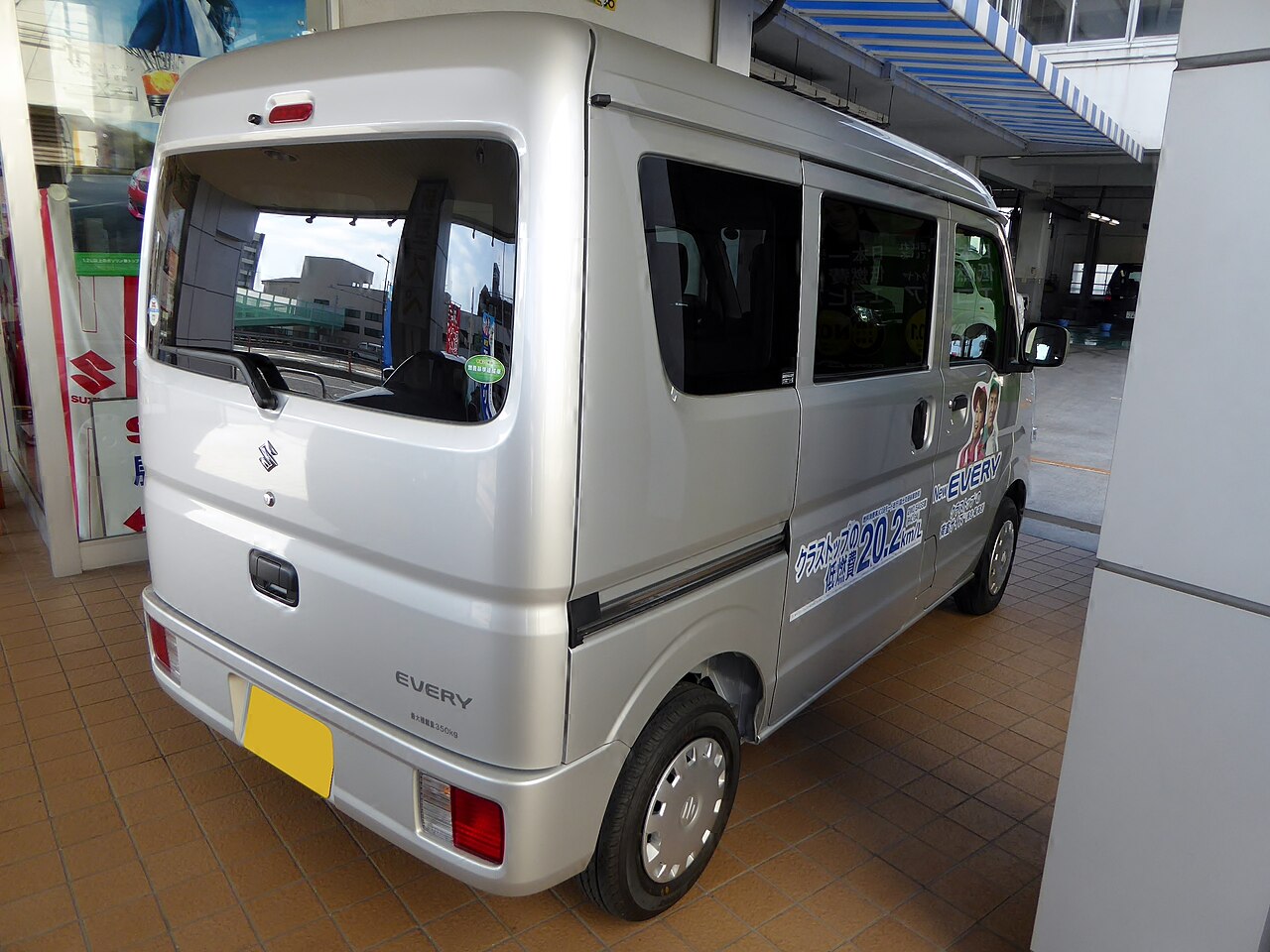 Suzuki Every — representative rear view