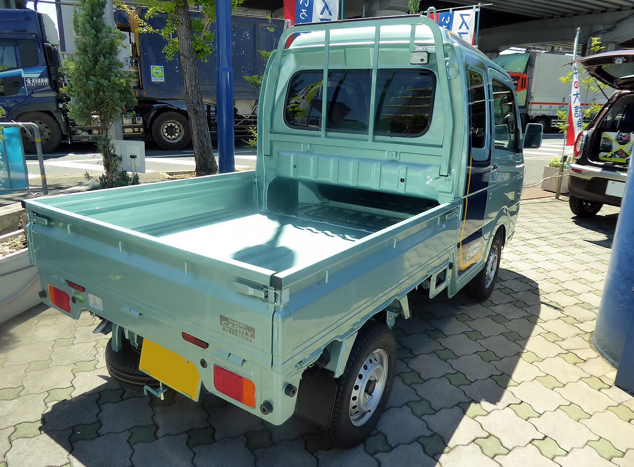 Suzuki Super Carry — representative rear view